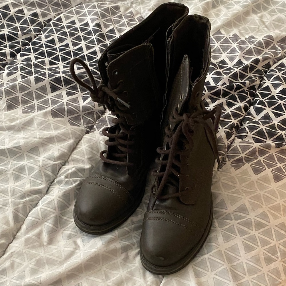 brown boots